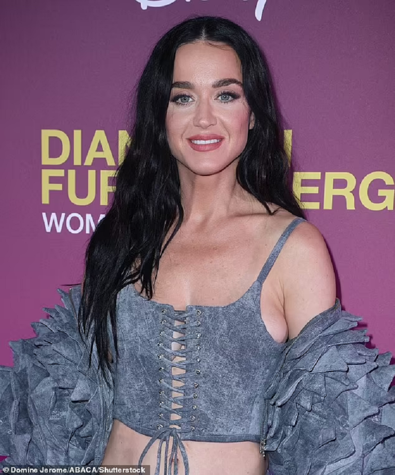 Katy Perry is ridiculed by fans for using the WRONG flag while wishing the England football team luck ahead of their Euros final clash against Spain